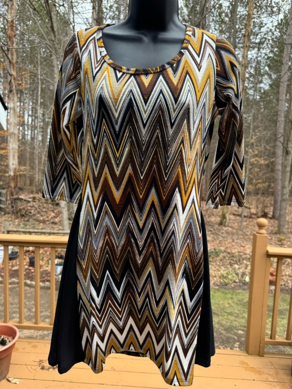 Chevron-Print Midi Dress in Brown & Mustard